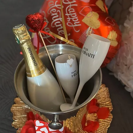 Mas Hinaiti - Romantique Avec Et écran Géant De Cinéma Maison d'hôtes